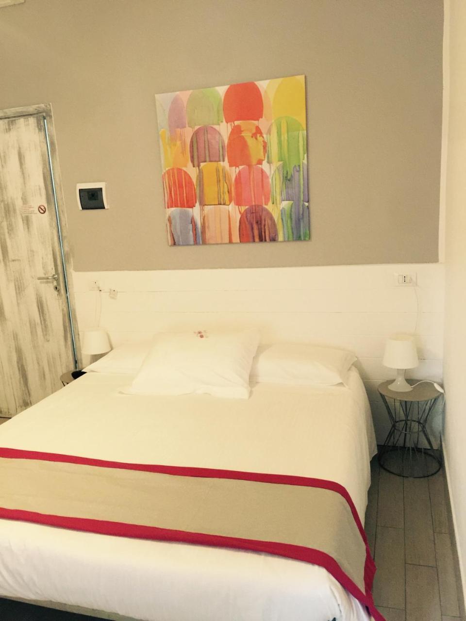 Hotel Spot ヴァラッツェ エクステリア 写真