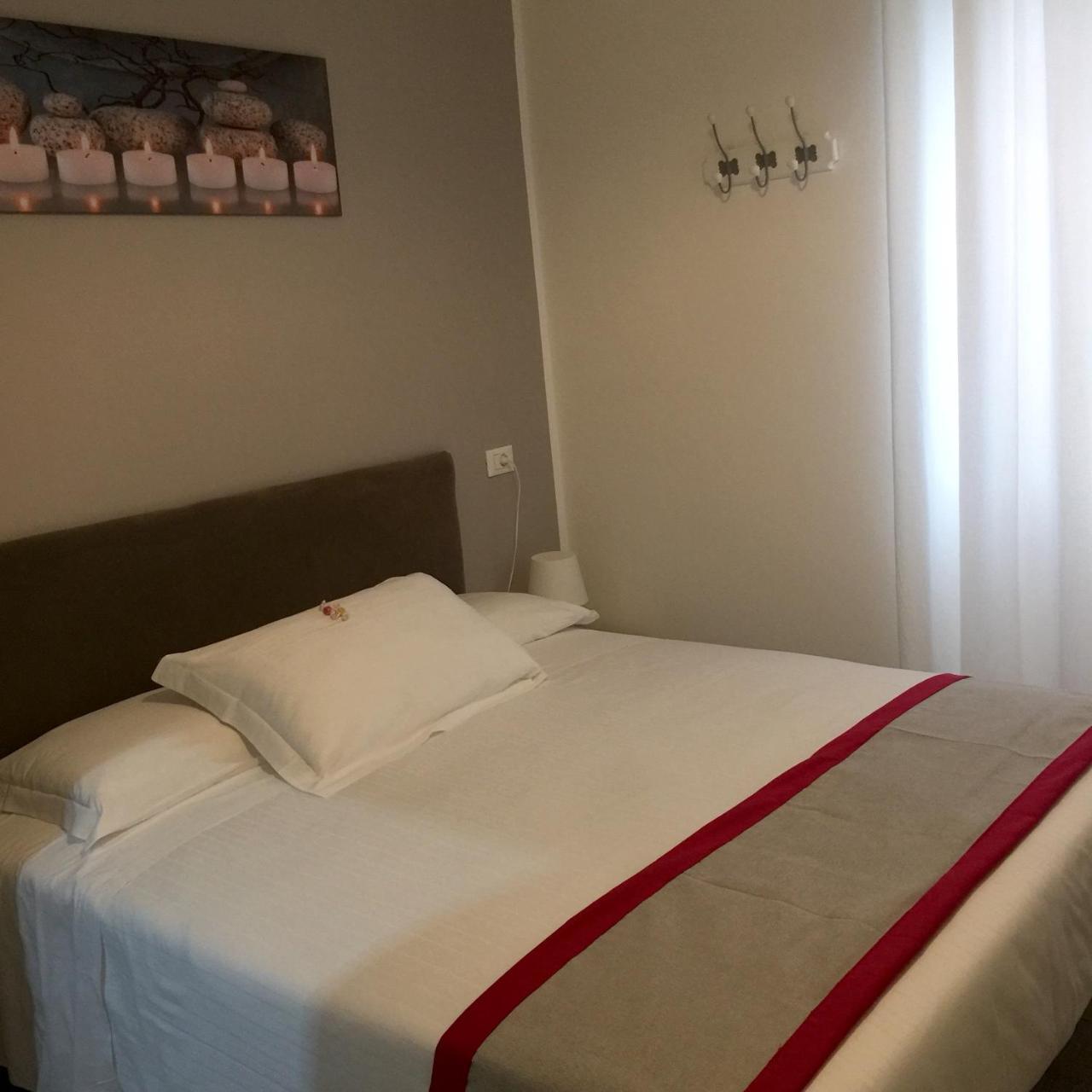 Hotel Spot ヴァラッツェ エクステリア 写真